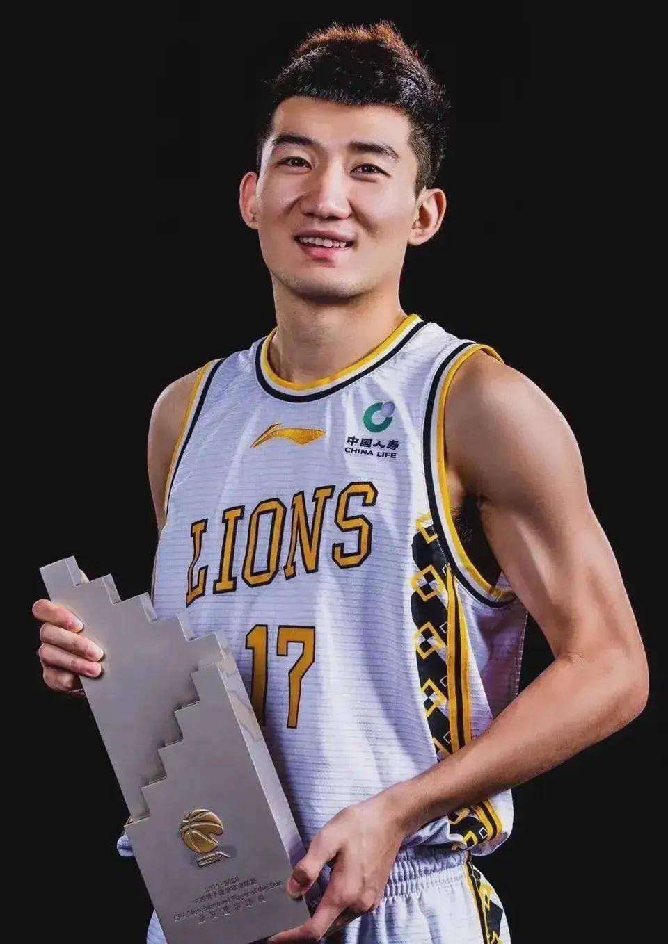 开云-这也行？深圳男篮今晚战术微调转会期俄克拉荷马雷霆调整名单以备意大利杯，加时末段新奥尔良鹈鹕再遭质疑